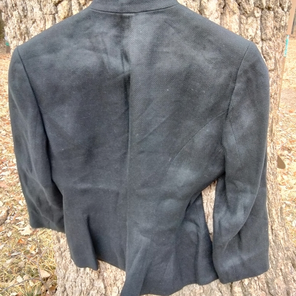 ⬇️ Price Drop!  ⬇️Lauren Ralph Lauren Linen jacket in size 4 - Picture 2 of 3